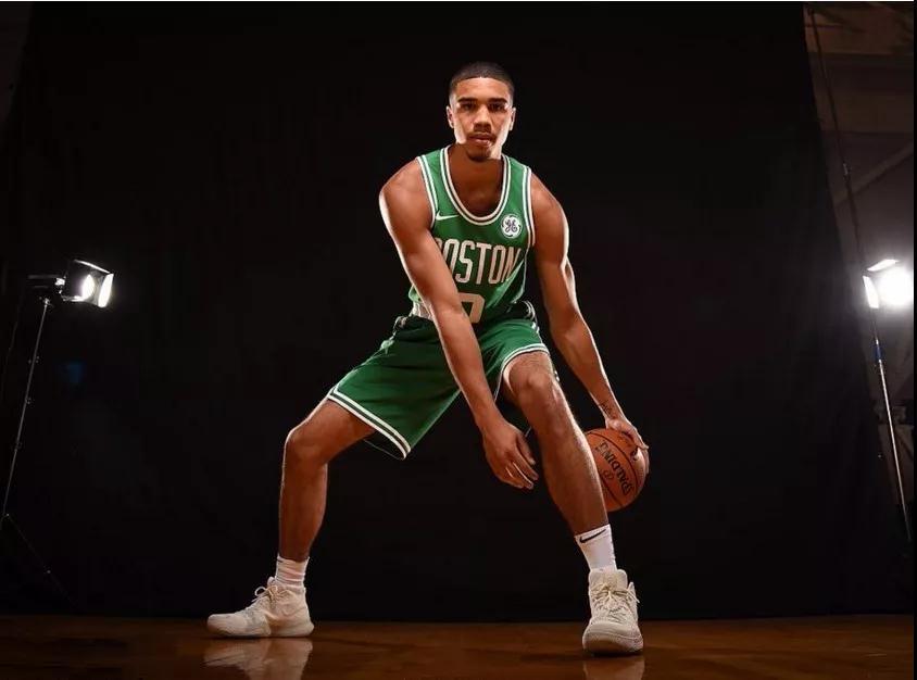 展示了何为 展示了何为