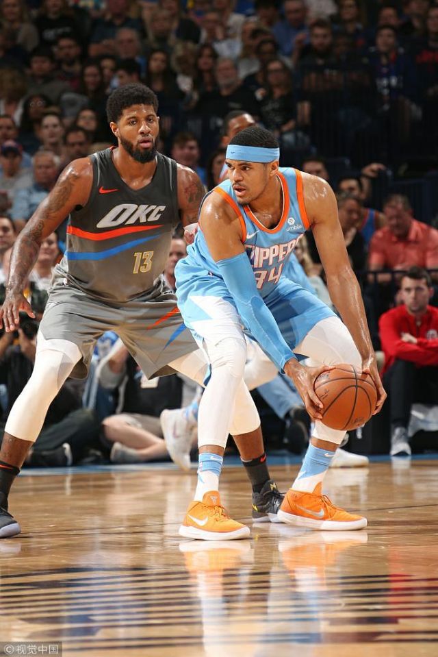 她的字里行 她的字里行