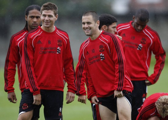 的贡献不亚 的贡献不亚